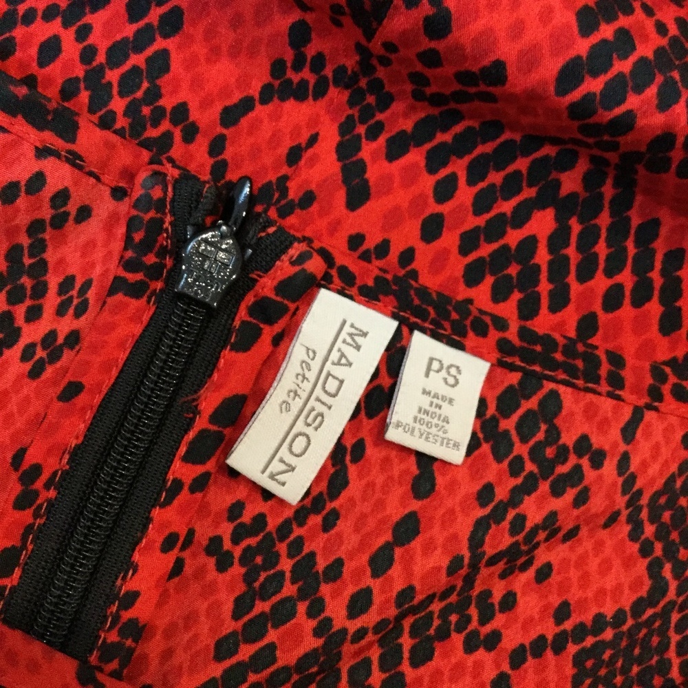 Madison Petite Red Python Print Boxy Top - Picture 5 of 6